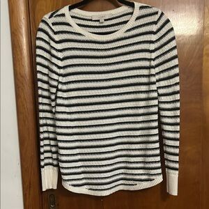 LOFT Women's Navy and Cream Striped Sweater